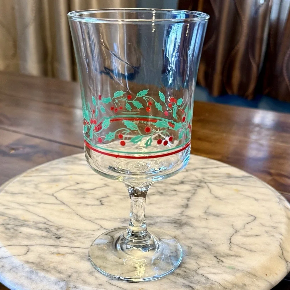4pc VTG 1986‎ Libbey Arby's Holly Berry Christmas Smooth Stem Goblet Glass 10oz